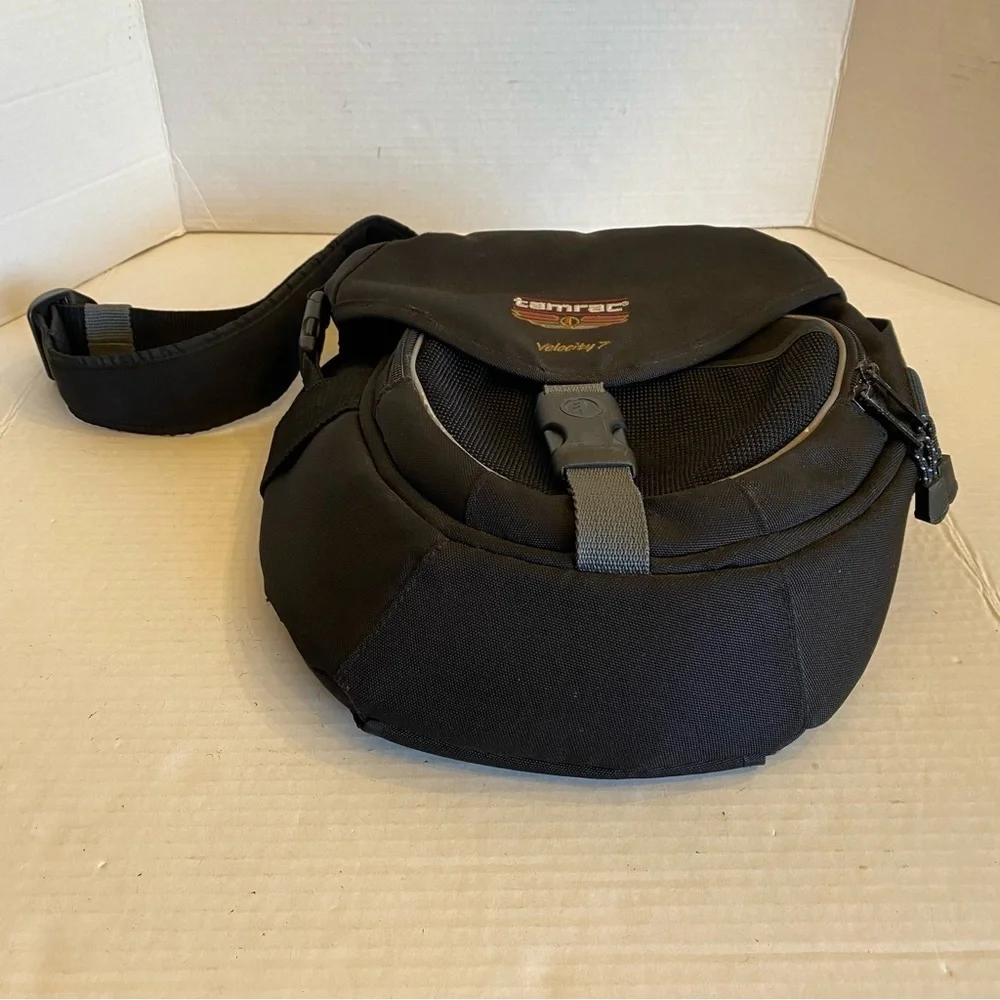 TAMRAC VELOCITY 7 PHOTO SLING PACK SLR CAMERA CASE BLACK BAG 5747